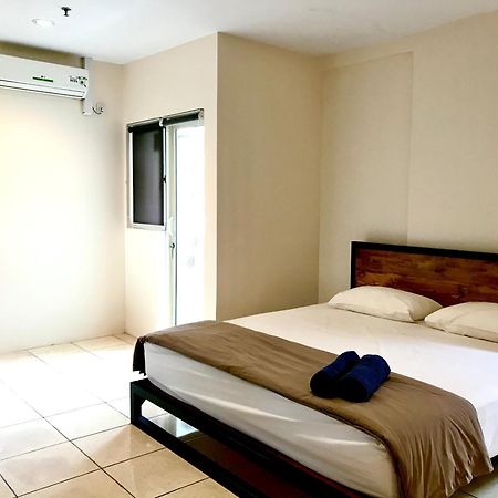 Queen Victoria Apartment Batam Szoba fotó