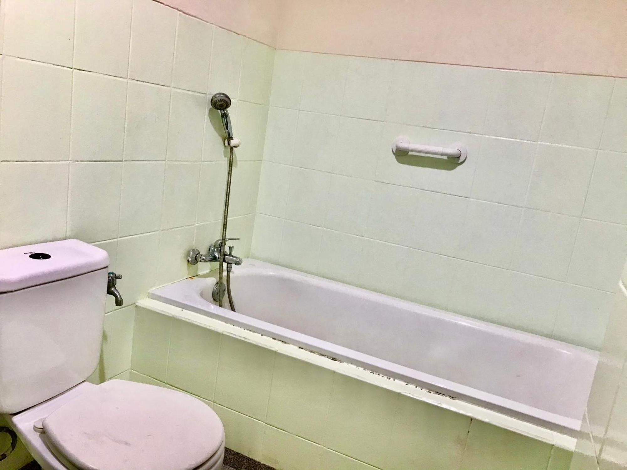 Queen Victoria Apartment Batam Szoba fotó