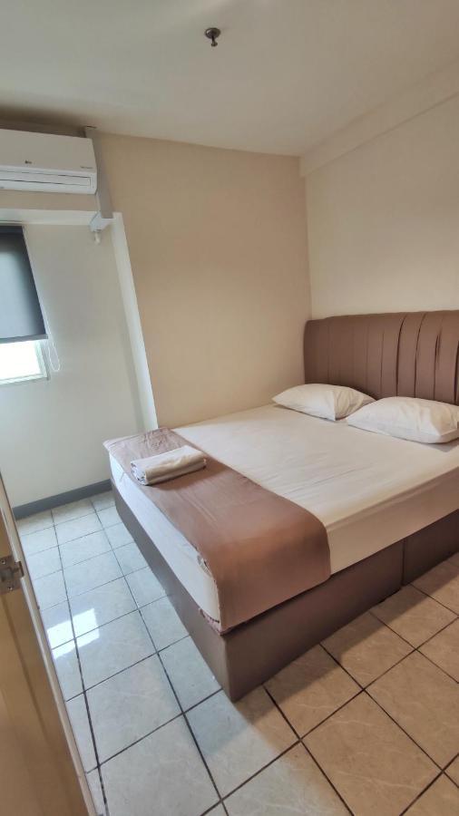 Queen Victoria Apartment Batam Kültér fotó